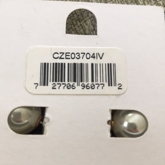 Cezanne Double Faux Pearl Earrings - Picture 2 of 3